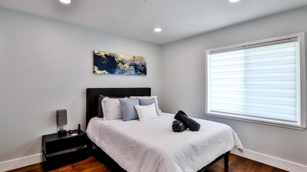H&H Modern Lux 4Bd 1 King Suite 3 Queen Socal Disney Westminster Exterior foto