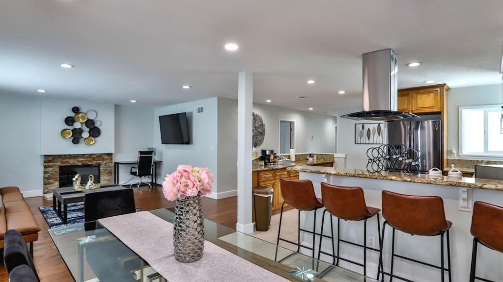 H&H Modern Lux 4Bd 1 King Suite 3 Queen Socal Disney Westminster Exterior foto